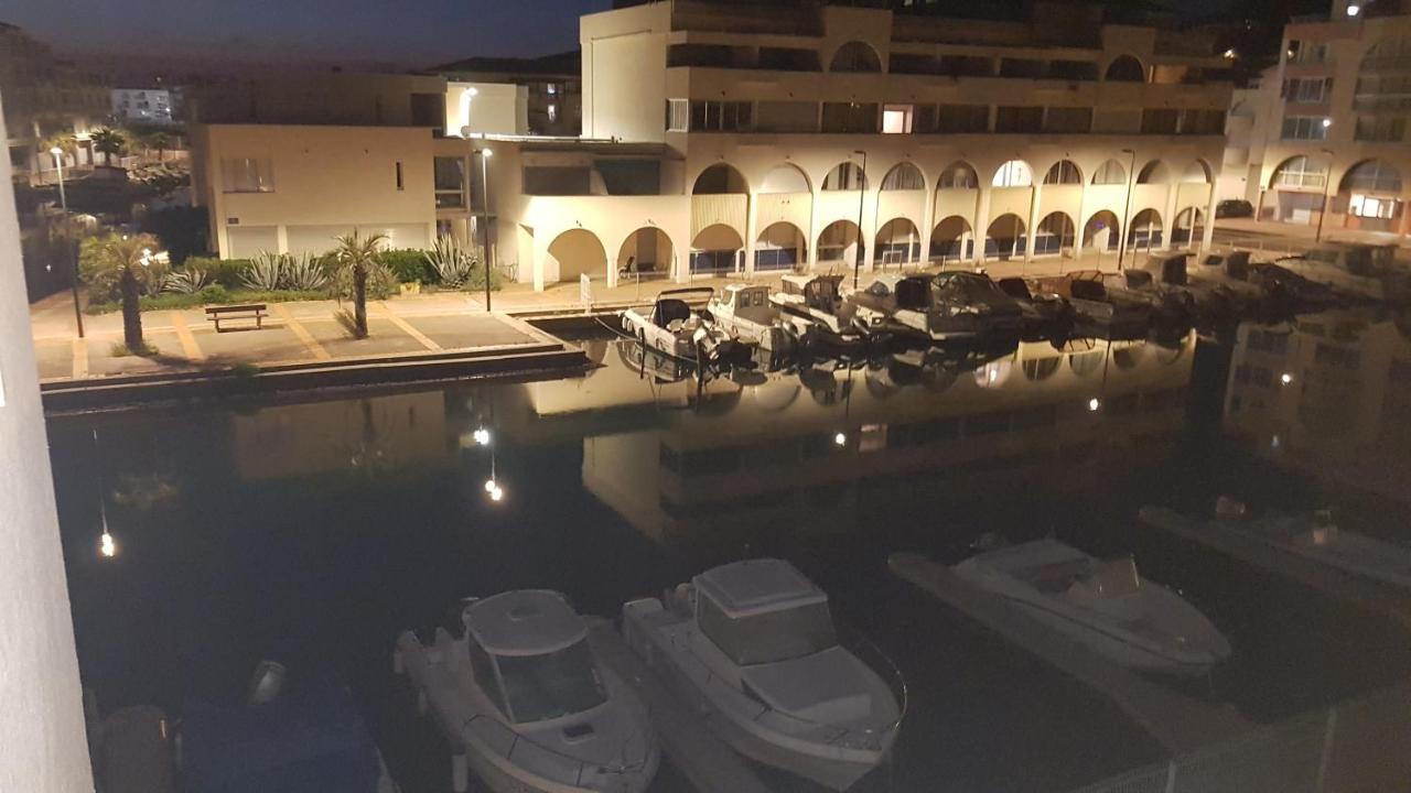 La Perle Marine: Cozy Beachside Apartment with Marina View Sete Exterior photo