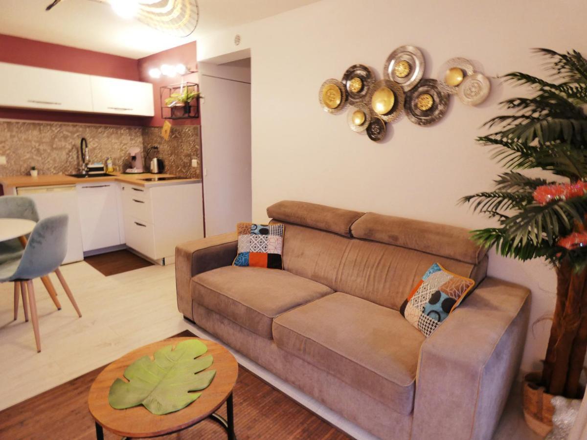 La Perle Marine: Cozy Beachside Apartment with Marina View Sete Exterior photo